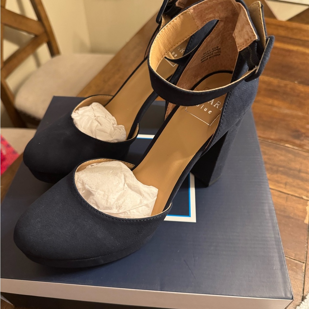 Kaari Blue Women's Heels (BRAND NEW)